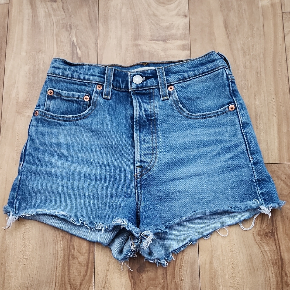 Levi's Ribcage Shorts Distressed Hem and Classic Wash
